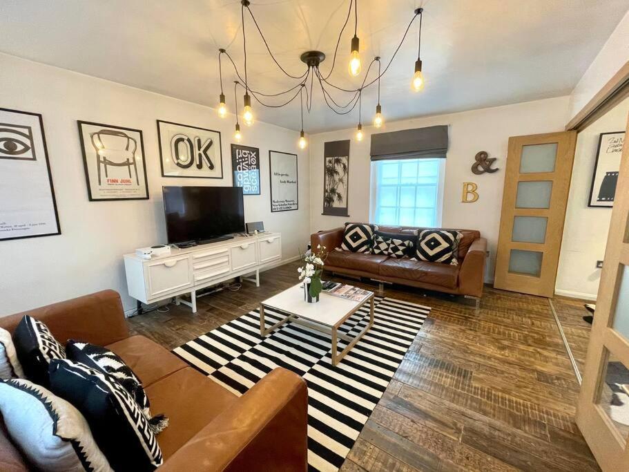Gorgeous 2 Bedroom Apartment Edge Of Cabot Circus Bristol Luaran gambar